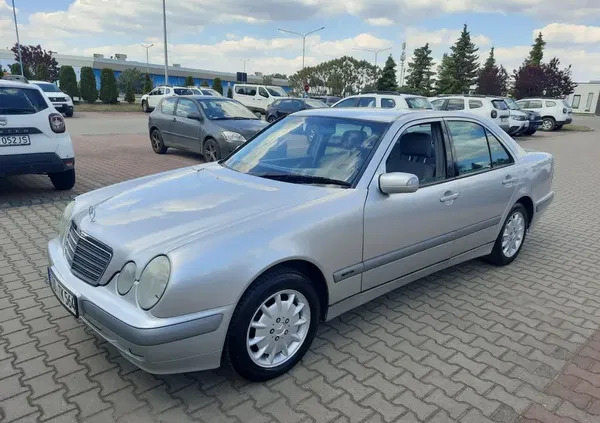 mercedes benz klasa e leżajsk Mercedes-Benz Klasa E cena 9900 przebieg: 222000, rok produkcji 1999 z Leżajsk